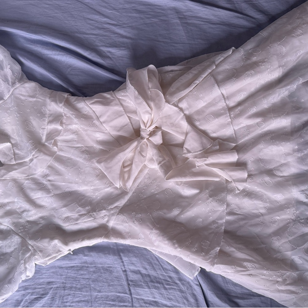 Elegant White Bedding Set